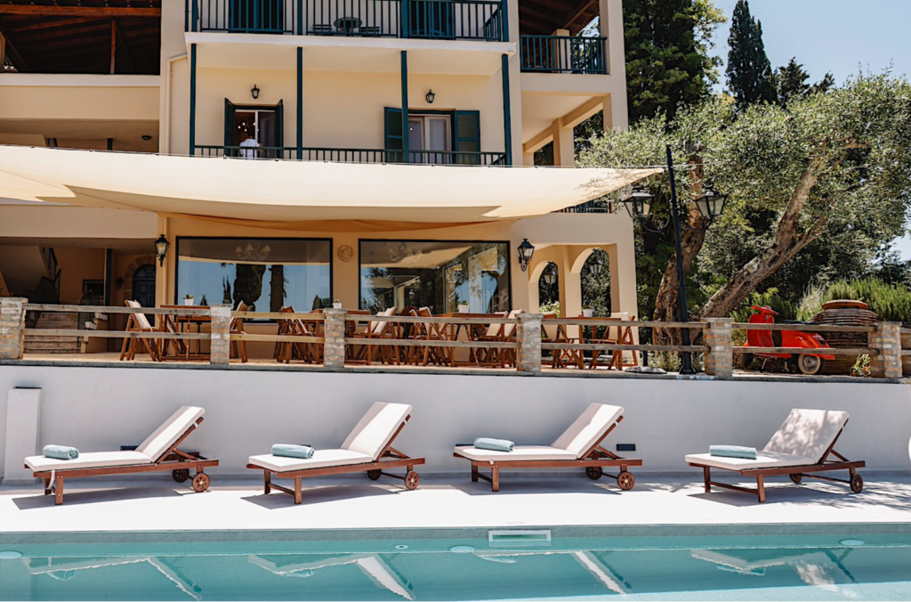 Yoga retreat in Corfu Alvia suites pool